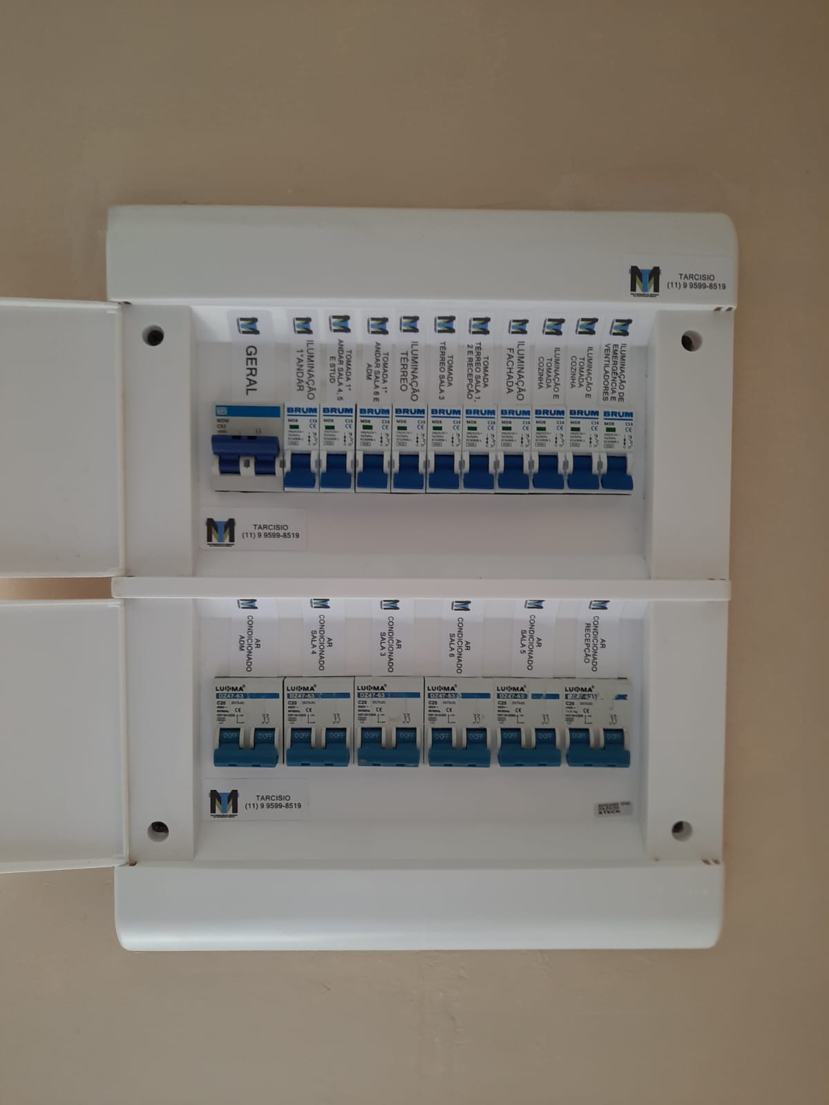 Montagem e identificação de quadro elétrico